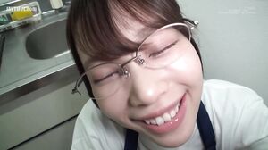 SDMUA-048 A Female College Student Who Works As A Part-time Worker In A Warehouse