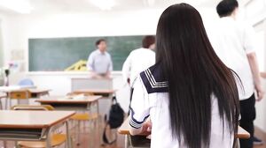HMN-920 電車通勤中、こっそり痴●中出しさせてくれる教え子の五日市さん 五日市芽依