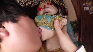 MIDA-827 抜き禁止のセクキャバで口元隠れ美女がこっそりシャブって挟んでハメさせてくれる魅惑のフェべチオ